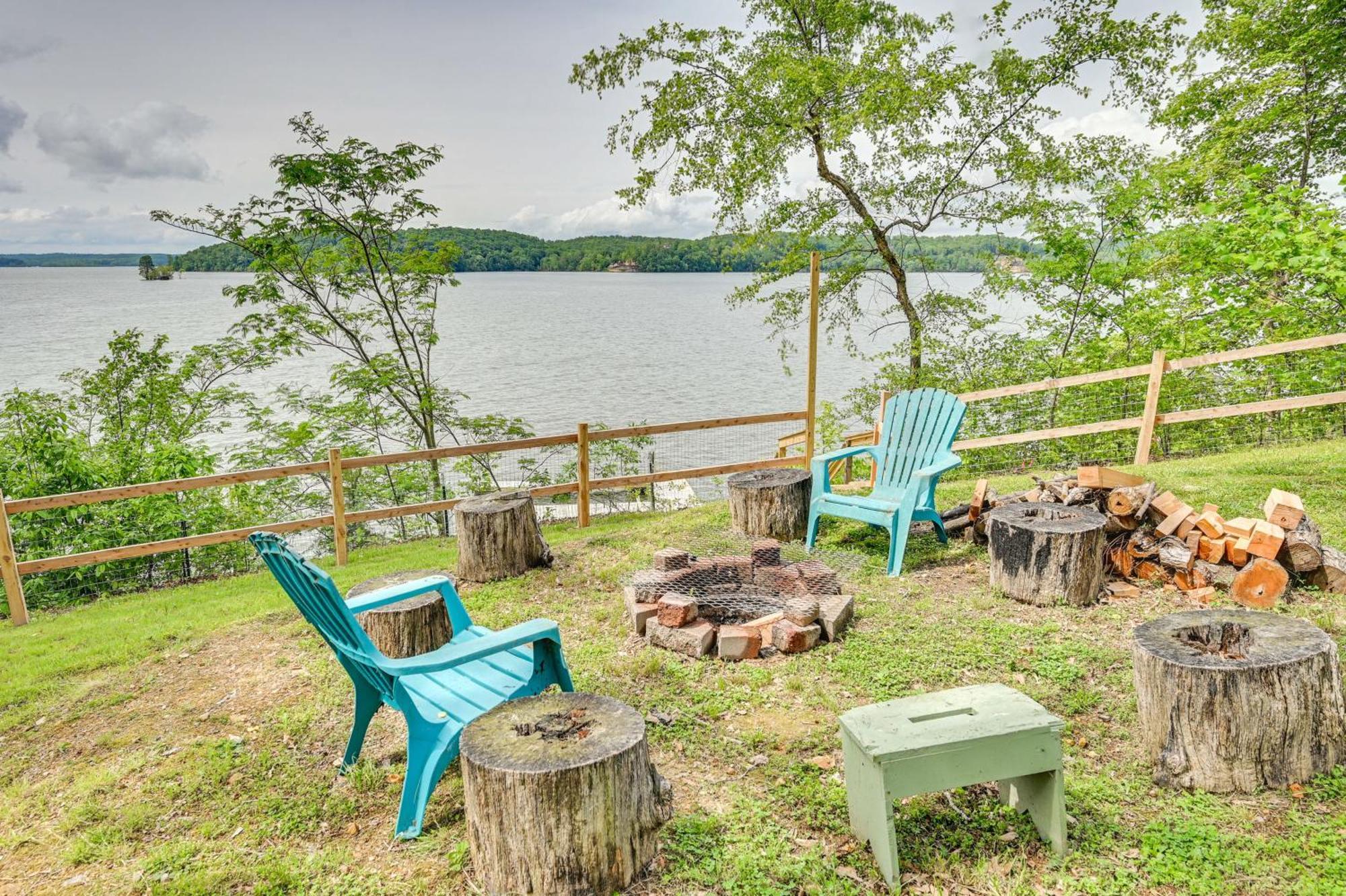 Fox Berry Hill - Lakefront With Dock, Launch & Hot Tub Waverly Exterior foto