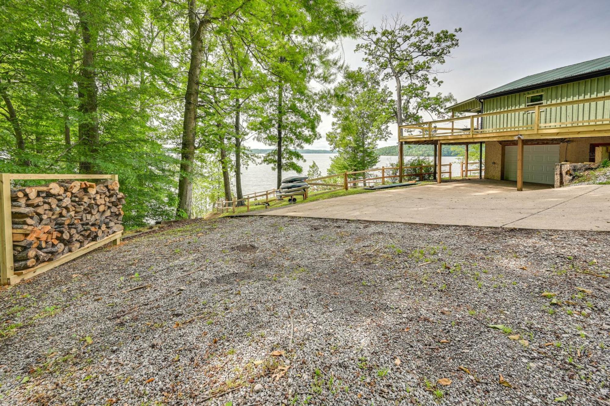 Fox Berry Hill - Lakefront With Dock, Launch & Hot Tub Waverly Exterior foto