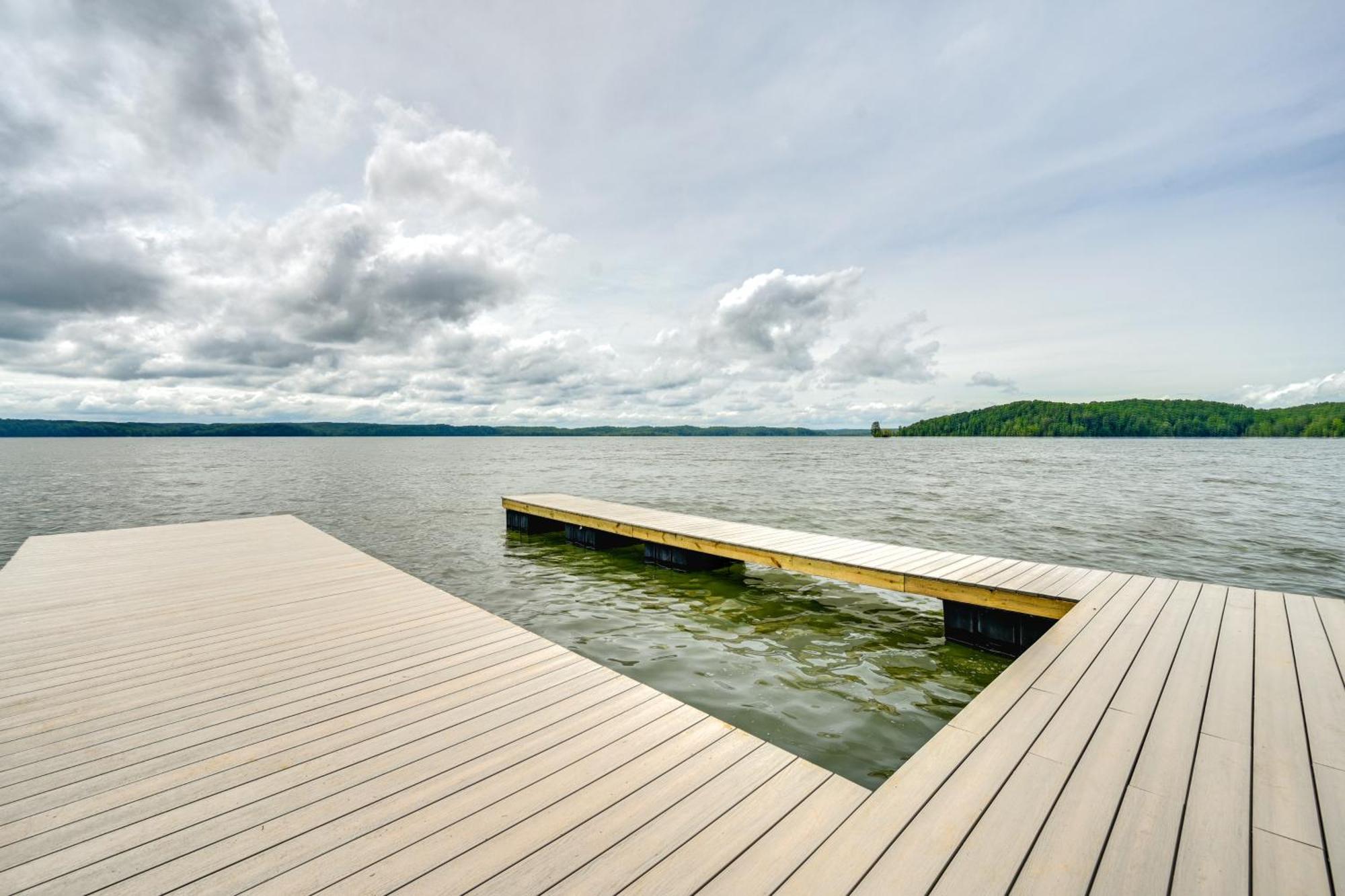 Fox Berry Hill - Lakefront With Dock, Launch & Hot Tub Waverly Exterior foto